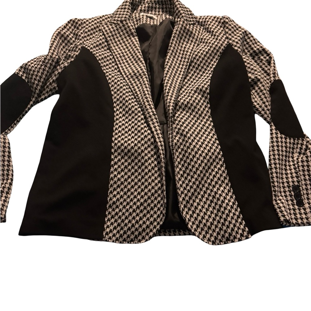 The JWS Collection Black and White Houndstooth Blazer